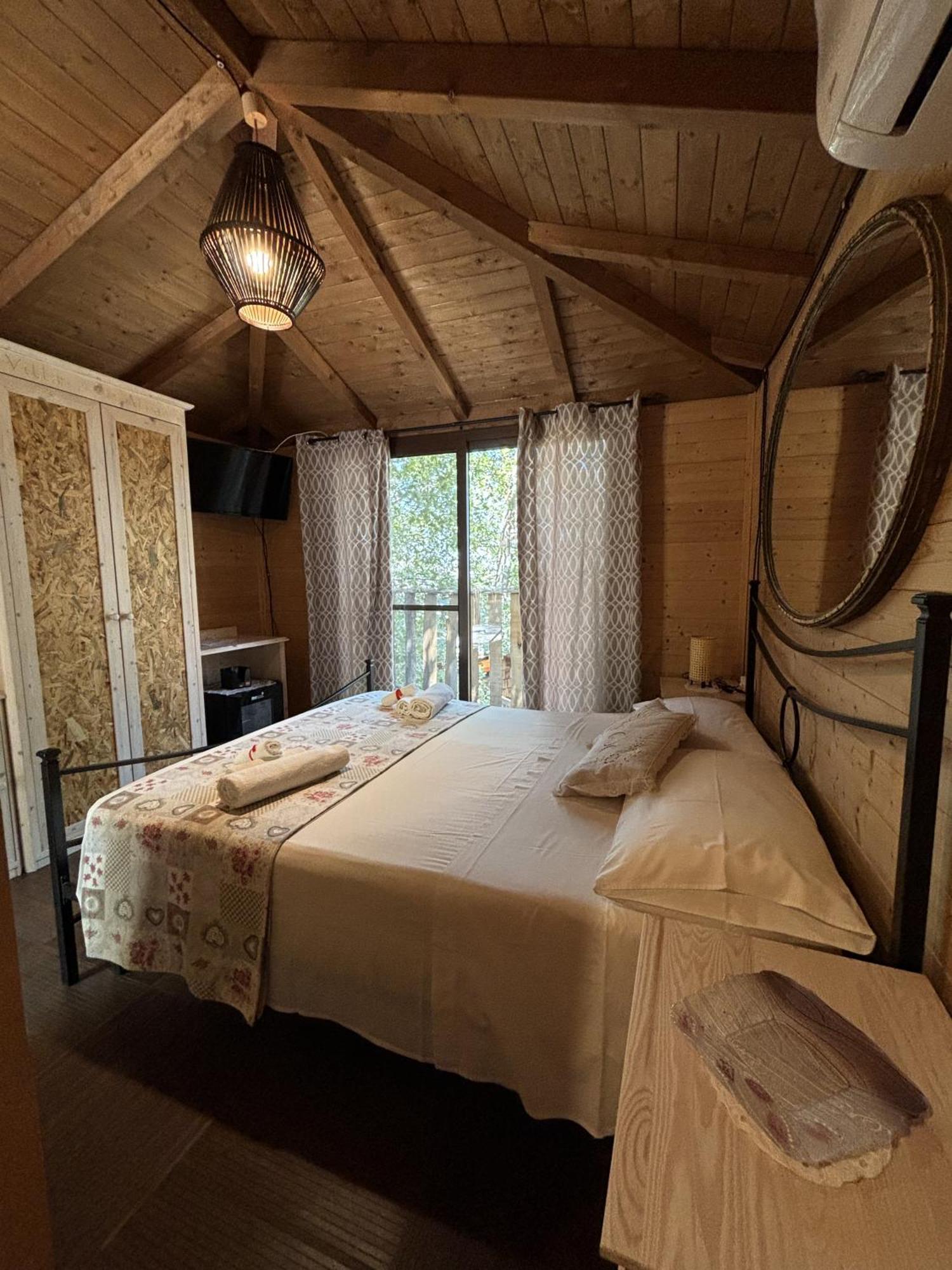 מסינה B & B Le Casette Sull'Albero Di Villa Alba מראה חיצוני תמונה